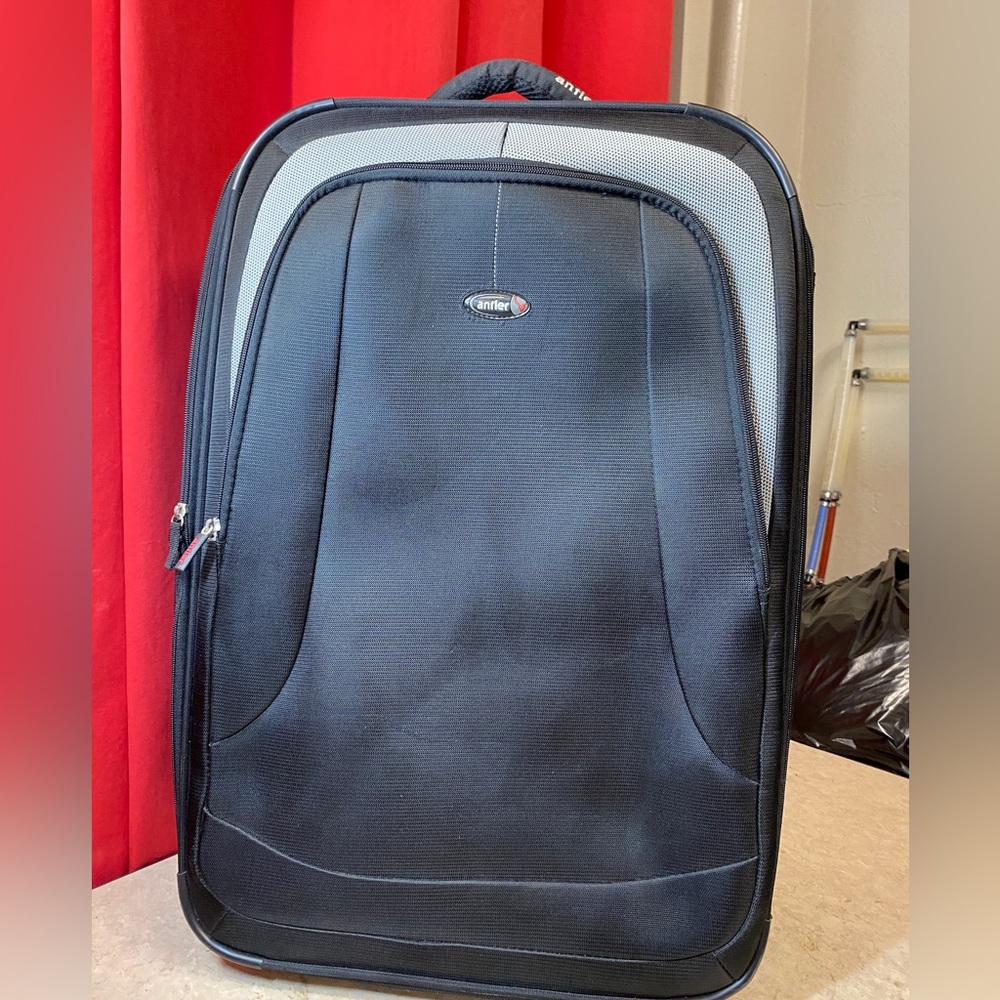 Antler  British, 21-in. 2-wheel rolling Airlight Flight Case carry-on, Blue